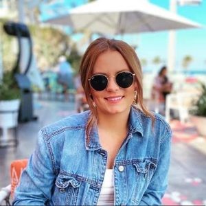 Meet your Posher, Courtney